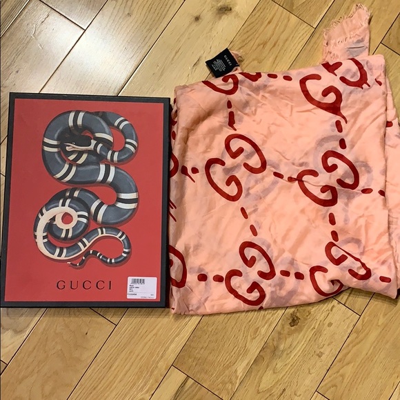 gucci ghost shawl